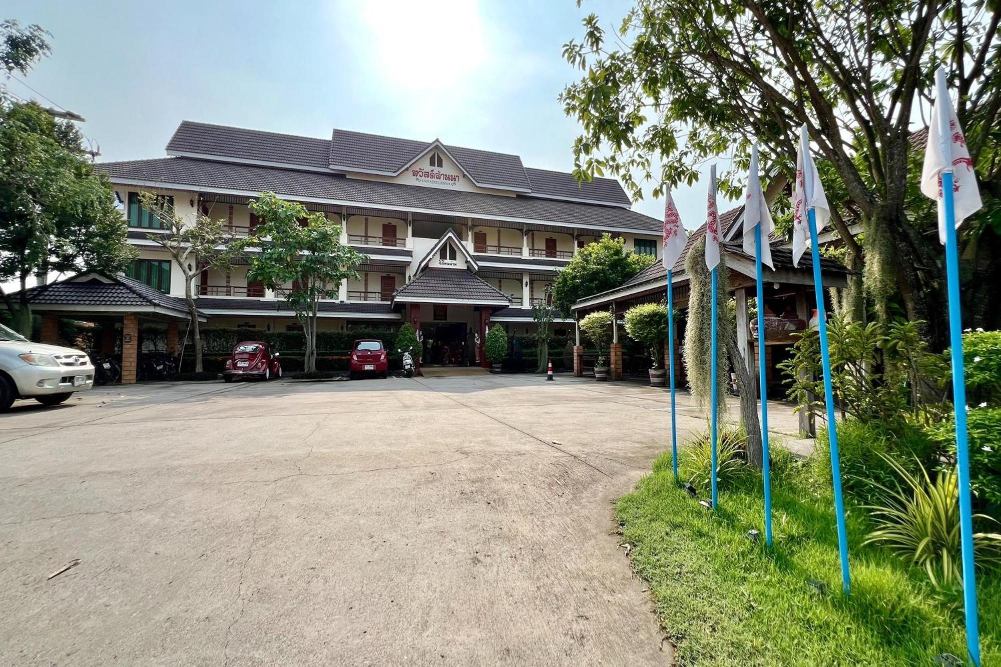 נאן Sawadeelanna Hotel מראה חיצוני תמונה
