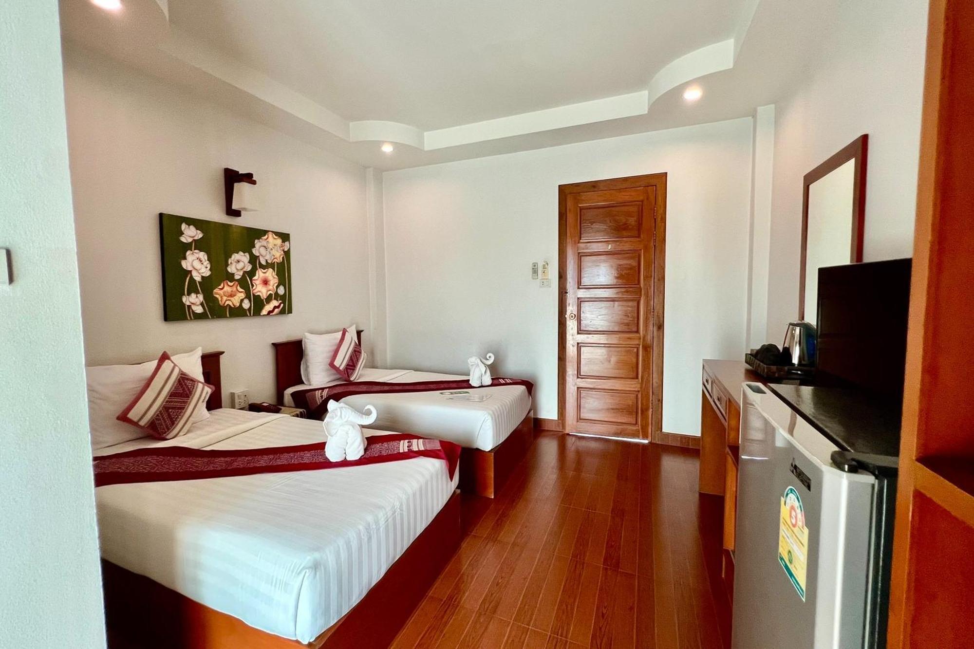 נאן Sawadeelanna Hotel מראה חיצוני תמונה