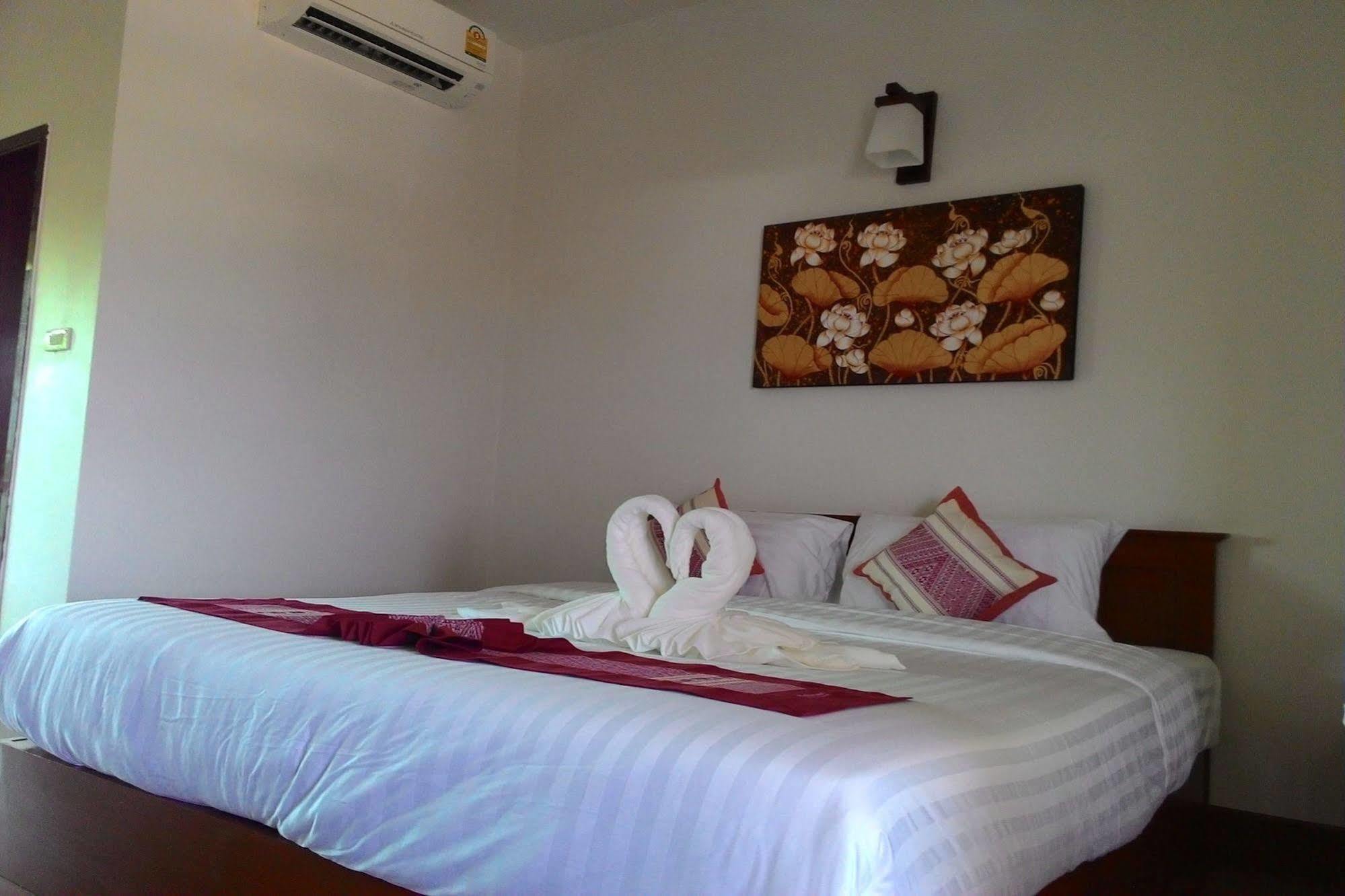 נאן Sawadeelanna Hotel מראה חיצוני תמונה