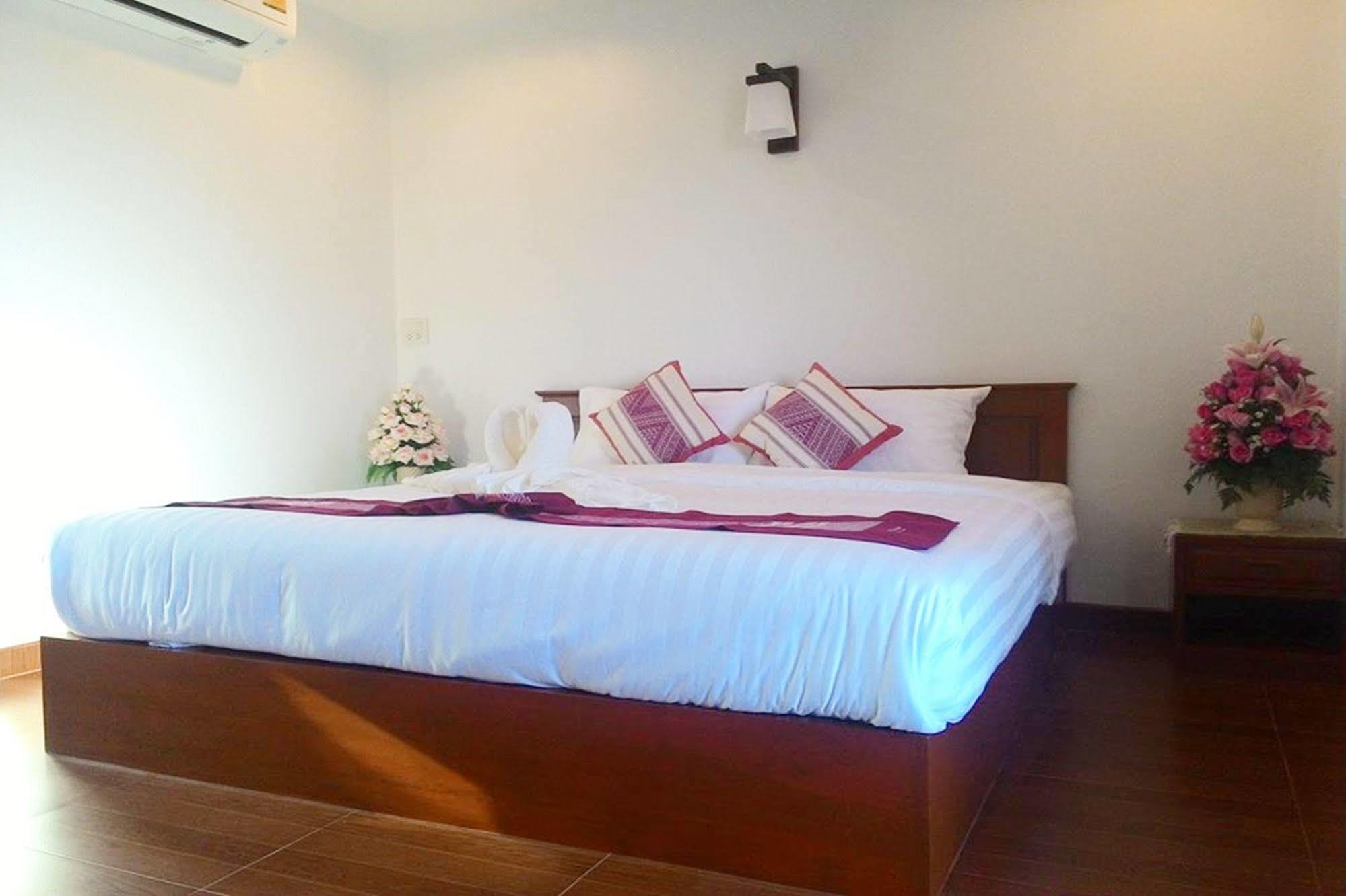 נאן Sawadeelanna Hotel מראה חיצוני תמונה